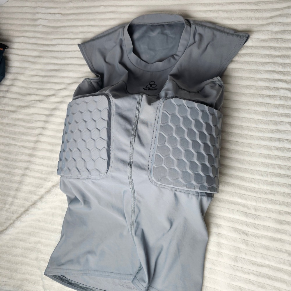 McDavid Mens HexPad 3-Pad Protective Shirt M Gray Rib Spine Football